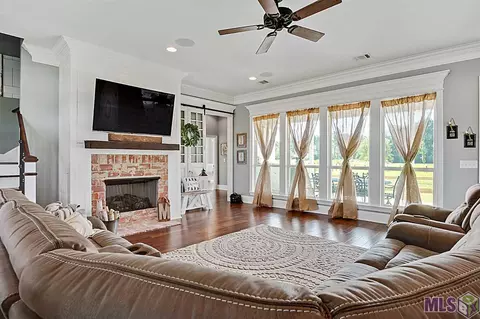 12814 Thoroughbred Ln, Walker, LA 70785 photo 7