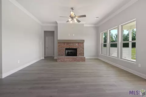 31884 Redrick Dr, Walker, LA 70785 photo 5