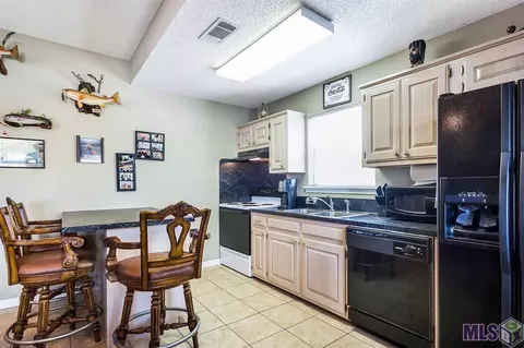 32783 Cypress Dr, Springfield, LA 70462 photo 10