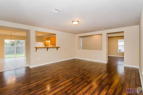 30233 Daffodil Dr, Walker, LA 70785 photo 5