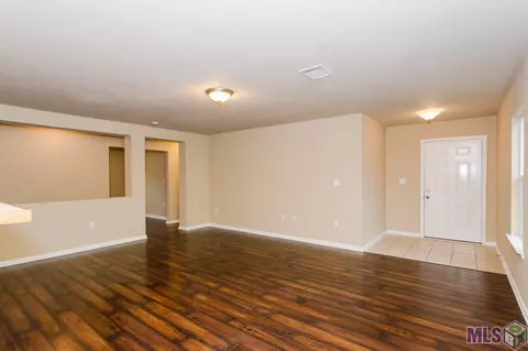 30233 Daffodil Dr, Walker, LA 70785 photo 4