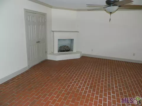 9743 Mollylea Dr, Baton Rouge, LA 70815 photo 7