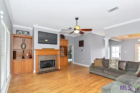 12502 Timberwood Dr, Walker, LA 70785 photo 5