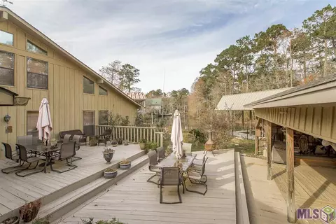 31741 River Pines Dr, Springfield, LA 70462 photo 2