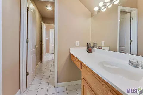 33444 Nancy Dr, Walker, LA 70785 photo 12