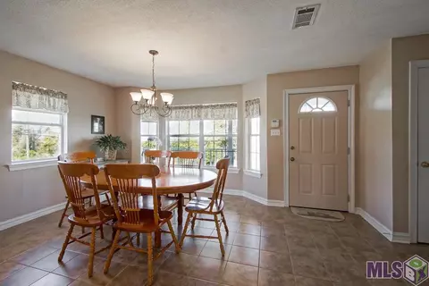 253 Carr Dr, Slidell, LA 70458 photo 3