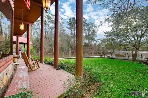 31807 River Pines Dr, Springfield, LA 70462 photo 2
