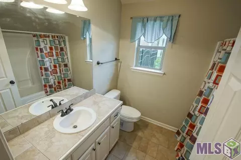 31127 Green Leaf Dr, Walker, LA 70785 photo 11