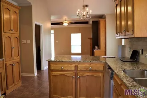 13615 Meadow Xing, Walker, LA 70785 photo 3