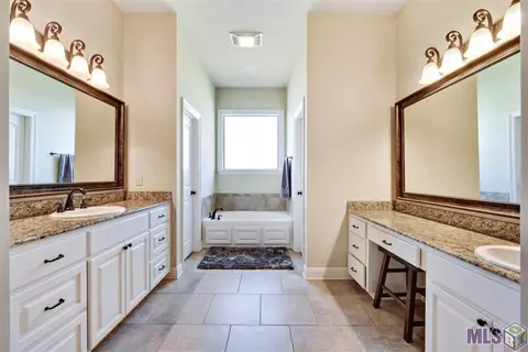 13277 Williamsburg Dr, Walker, LA 70785 photo 16