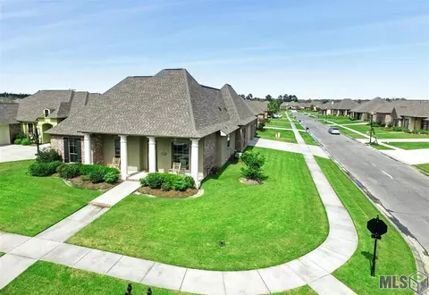 13277 Williamsburg Dr, Walker, LA 70785 photo 2