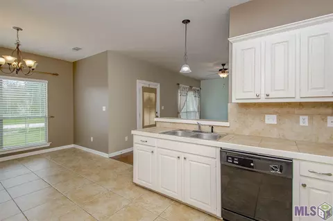 15709 Varnado Rd, Walker, LA 70785 photo 7