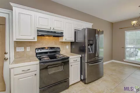 15709 Varnado Rd, Walker, LA 70785 photo 5