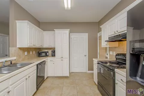 15709 Varnado Rd, Walker, LA 70785 photo 4