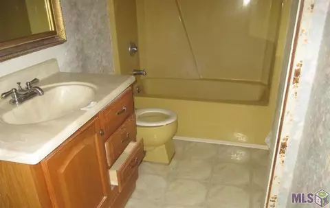2555 Ray Weiland Dr, Baker, LA 70714 photo 6