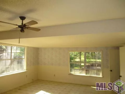 2555 Ray Weiland Dr, Baker, LA 70714 photo 5
