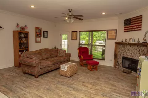 30402 Dawson Ln, Albany, LA 70711 photo 8