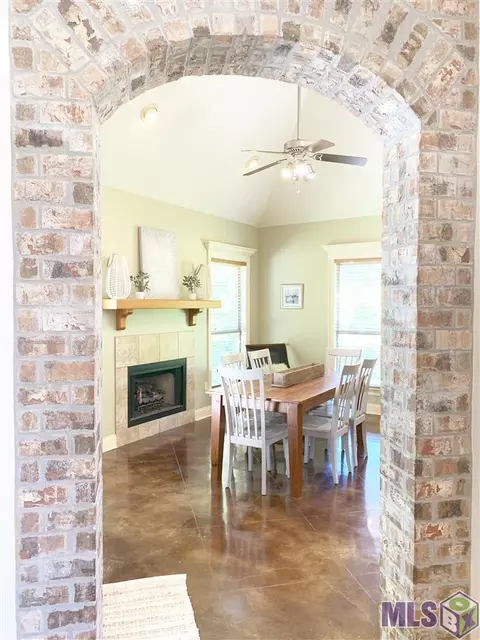 30070 Oak Shadow Dr, Walker, LA 70785 photo 7
