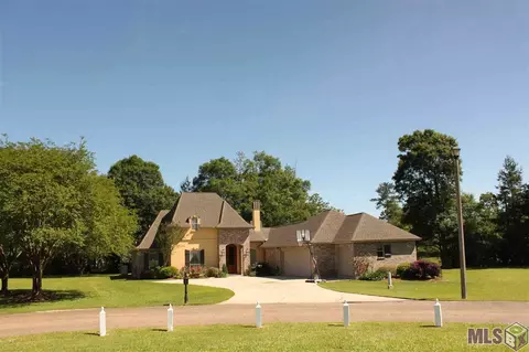 30070 Oak Shadow Dr, Walker, LA 70785 photo 2