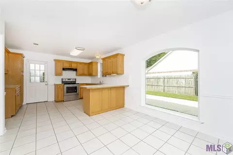 13660 S S Trce, Walker, LA 70785 photo 3