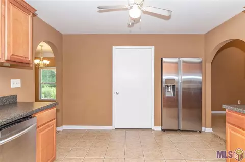 14731 Springfield Rd, Walker, LA 70785 photo 5