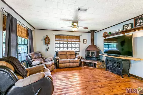 32714 Cypress Dr, Springfield, LA 70462 photo 5