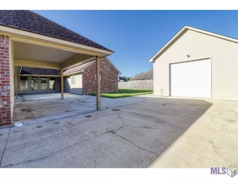 12813 Ruby Lake Dr, Walker, LA 70785 photo 5