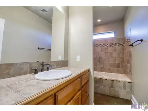 12813 Ruby Lake Dr, Walker, LA 70785 photo 15