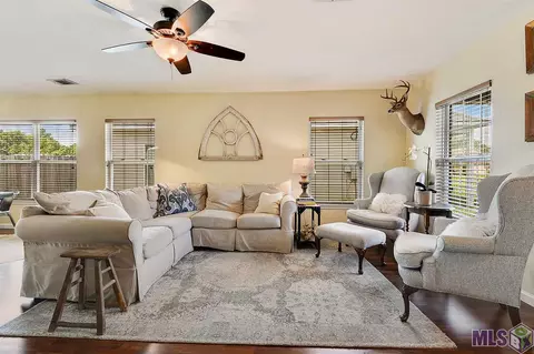 30239 Daffodil Dr, Walker, LA 70785 photo 4