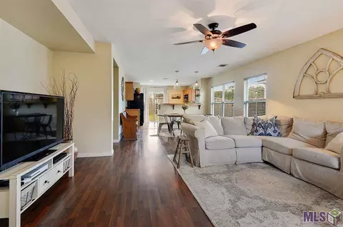 30239 Daffodil Dr, Walker, LA 70785 photo 3