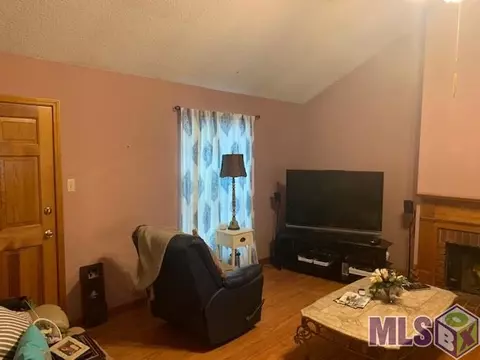 221 Richland Dr, Thibodaux, LA 70301 photo 2