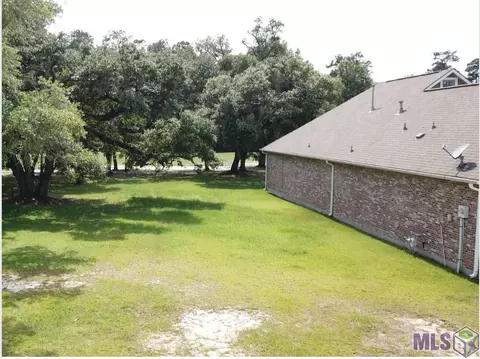 23727 Monarch Pt, Springfield, LA 70462 photo 1