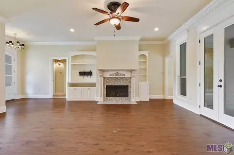 13276 Williamsburg Dr, Walker, LA 70785 photo 3