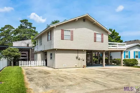 32708 Cypress Dr, Springfield, LA 70462 photo 2