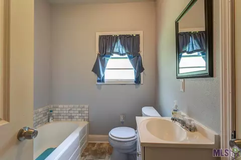 1008 Sunshine Dr, Baker, LA 70714 photo 9