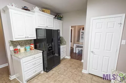 34052 Springlake Dr, Walker, LA 70785 photo 11