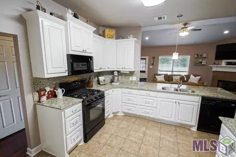 34052 Springlake Dr, Walker, LA 70785 photo 12