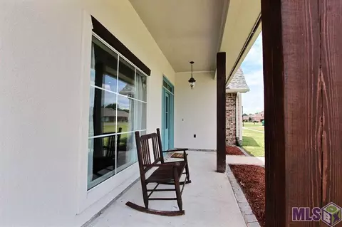 32909 Briar Oak Dr, Walker, LA 70785 photo 2