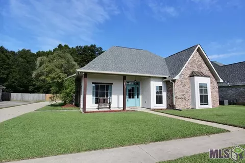 32909 Briar Oak Dr, Walker, LA 70785 photo 1