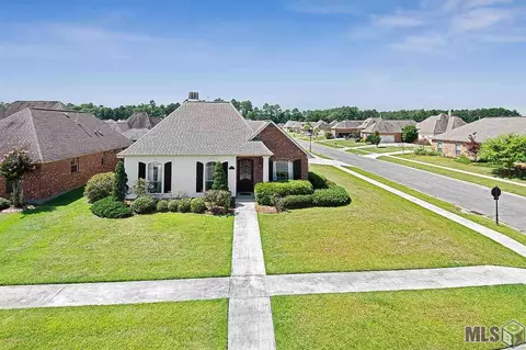 13258 Brookcrest Dr, Walker, LA 70785 photo 1