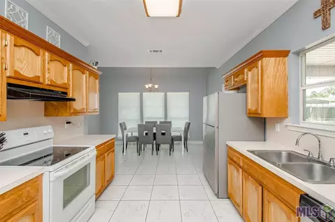 30467 Michelle St, Walker, LA 70785 photo 3