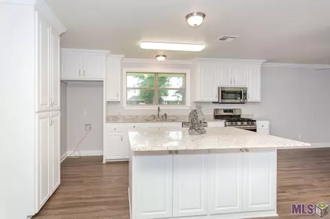 438 E Main St, Brusly, LA 70719 photo 6