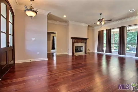 13348 Williamsburg Dr, Walker, LA 70785 photo 9