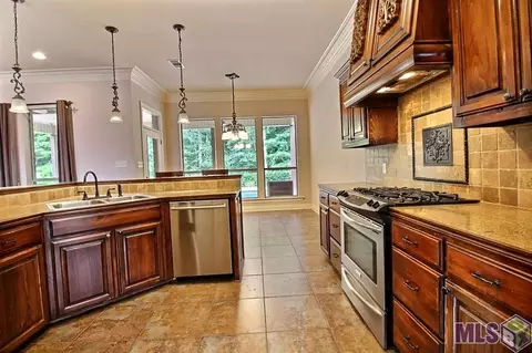 13348 Williamsburg Dr, Walker, LA 70785 photo 3