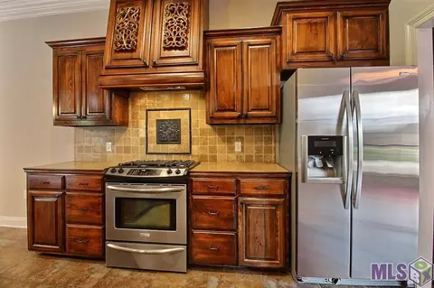 13348 Williamsburg Dr, Walker, LA 70785 photo 5