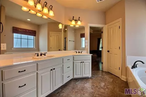 13348 Williamsburg Dr, Walker, LA 70785 photo 14