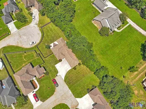 13099 Robin Dr, Walker, LA 70785 photo 3