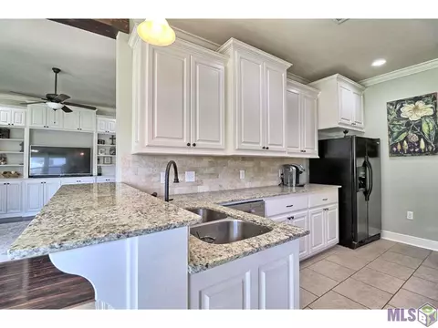 13099 Robin Dr, Walker, LA 70785 photo 9
