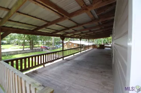 31985 Pats Ln, Springfield, LA 70462 photo 14