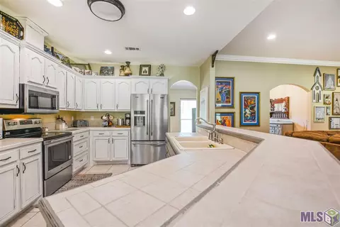 34060 N Walker Rd, Walker, LA 70785 photo 9